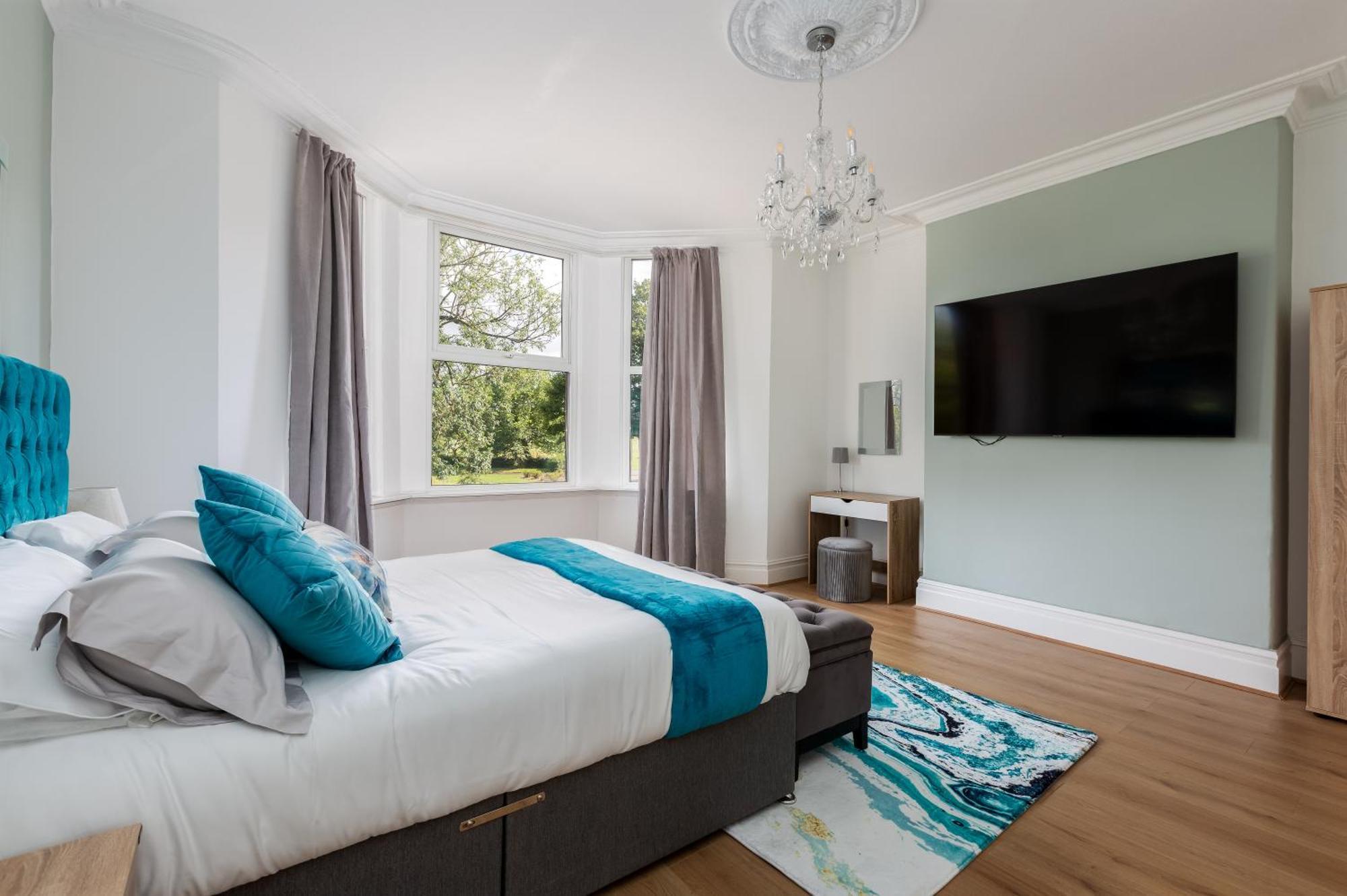 Grand Victorian Villa 6 - En-Suites, Hot Tub, Cinema Room, Private Parking & Park View Liverpool Exterior foto